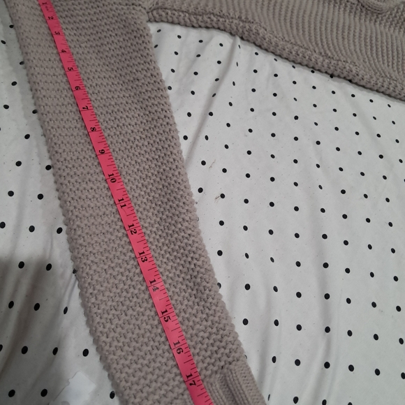 Tahari Pure Luxe Alpaca Blend Cable Knit Turtleneck Sweater M​. - Picture 5 of 9